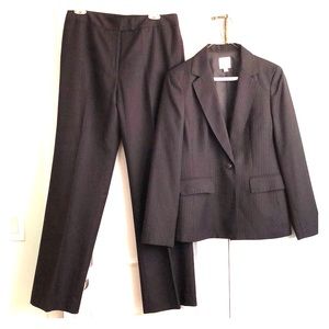 Anne Klein 2 Dark Brown Pinstripe Pant Suit, sz 8